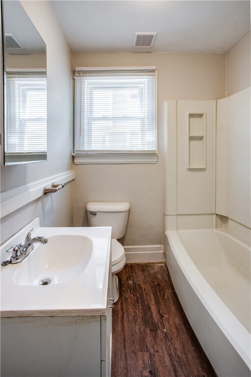Building Photo - 105 Laburnam Crescent