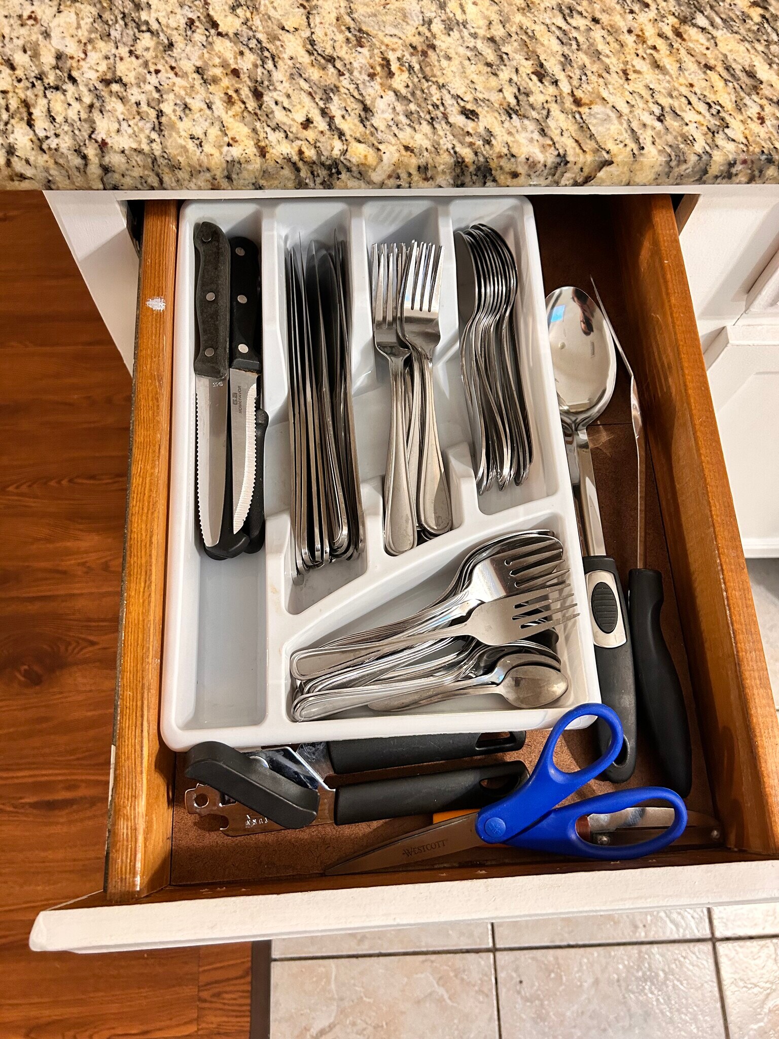 Building Photo - 4294 Tanglewilde Dr S