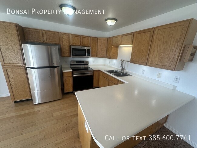 Building Photo - 1247 N Bridalwood Loop