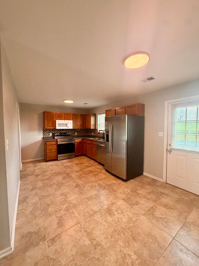 Building Photo - 523 Tecumseh Trail