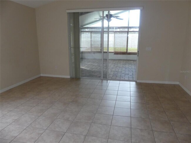 Building Photo - 5539 San Gabriel Way