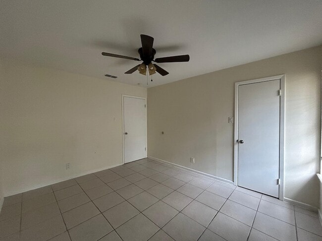 Building Photo - 344 E Dakota