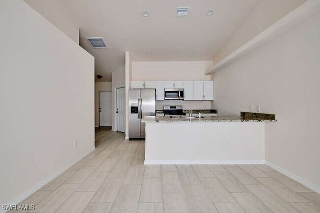 Building Photo - 1303 SE 8th Pl