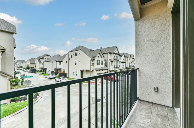 Building Photo - 1504 Peyton Oaks Pl