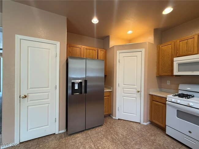 Building Photo - 8781 Parsons Ridge Ave