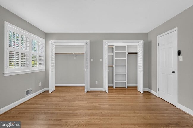 Building Photo - 6443 Walters Woods Dr