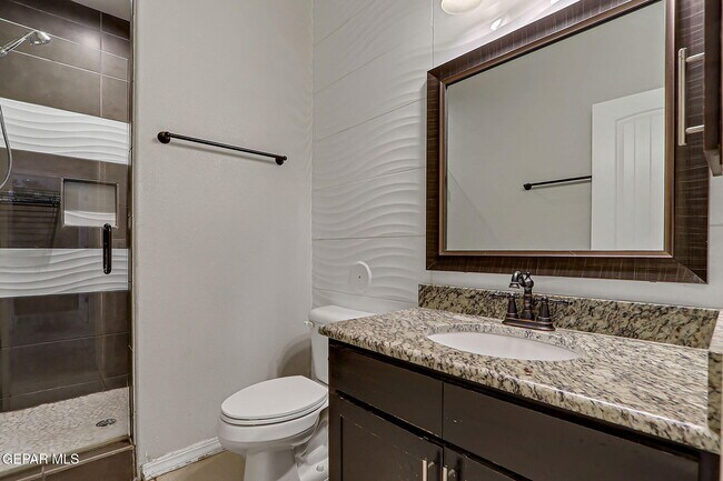 Building Photo - 14805 Holly Springs