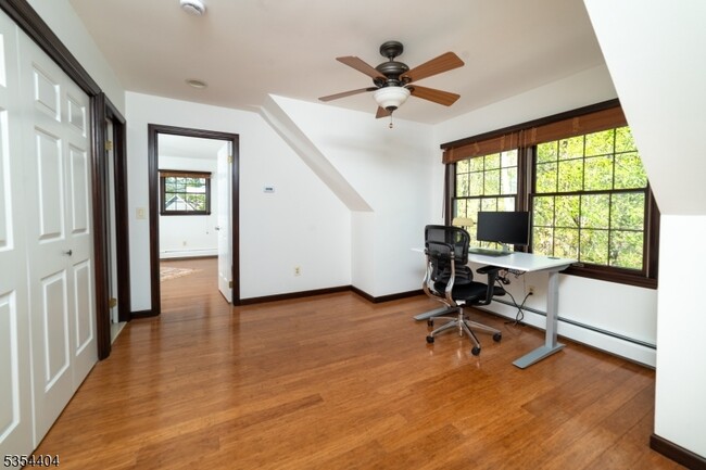 Building Photo - 16 Sherman Pl
