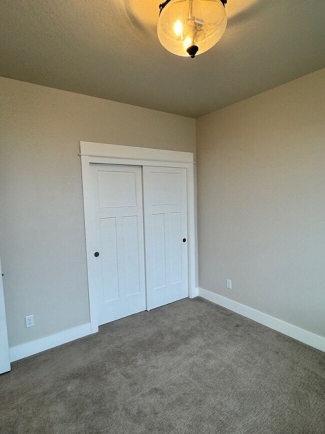 Building Photo - 3844 Arena Dr