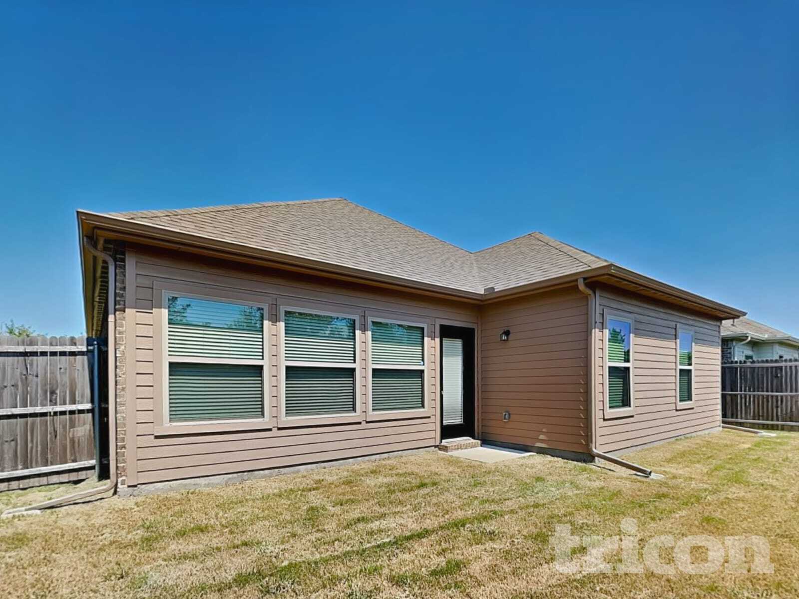 Building Photo - 7712 Cottonwood Dr
