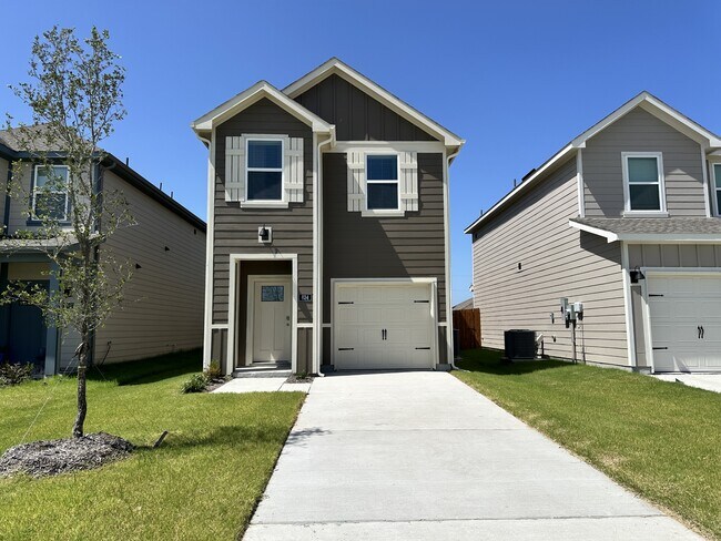 Building Photo - 634 White Ash Dr
