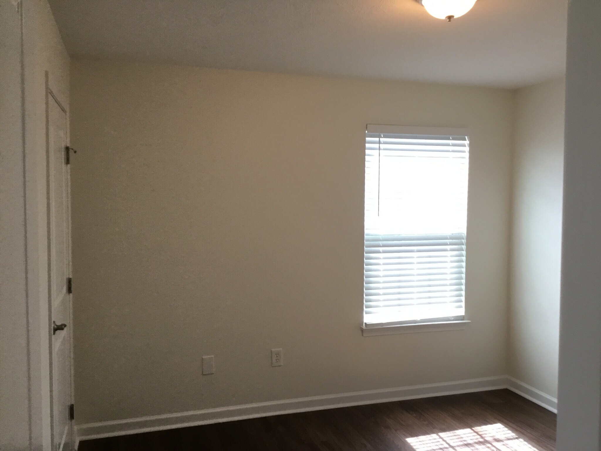 Building Photo - 1395 Apple Farm Dr