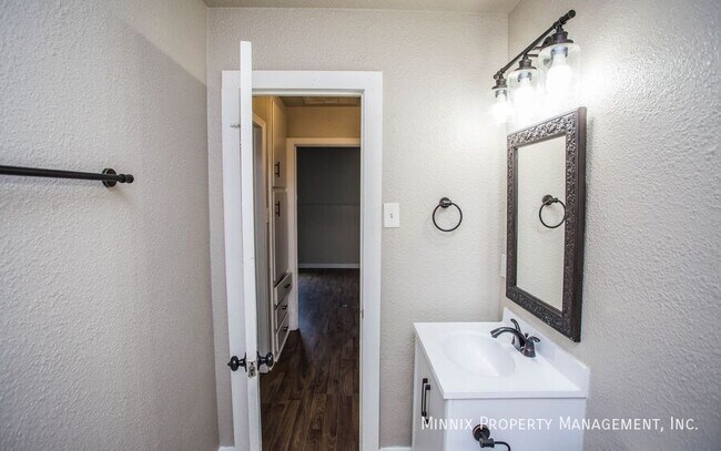 Building Photo - 4616 33rd St