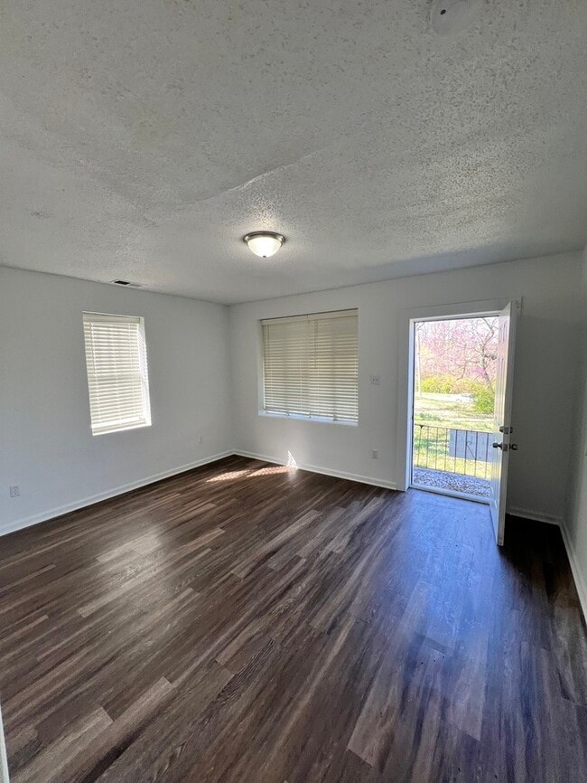 Building Photo - Nice Home For Rent