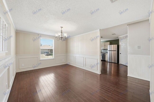 Building Photo - 700 Ibis Ct