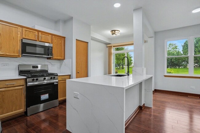 Building Photo - 937 Emerald Dr