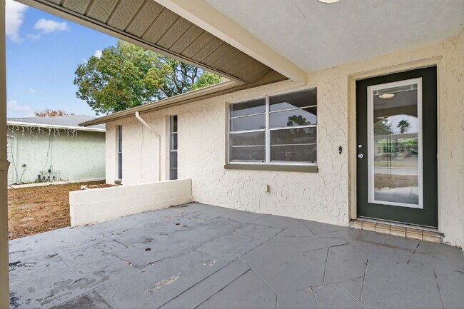 Building Photo - Beautiful 2 Bedroom, 2 Bathroom, 1 Car Garage home for rent.