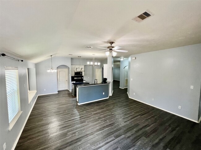 Building Photo - 3210 Blue Bonnet Dr