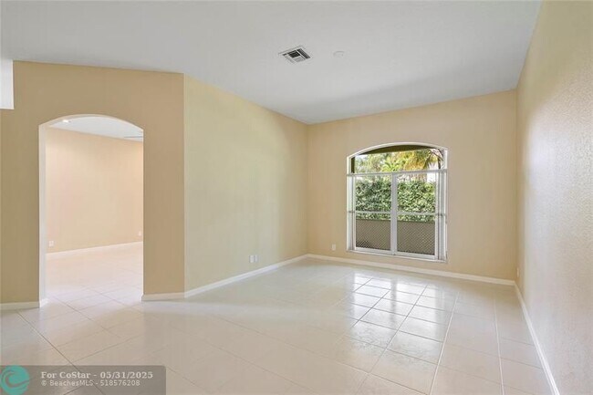 Building Photo - 11517 NW 49th Ct