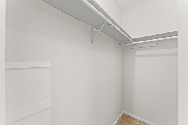 Building Photo - 22935 Sherioaks Ln