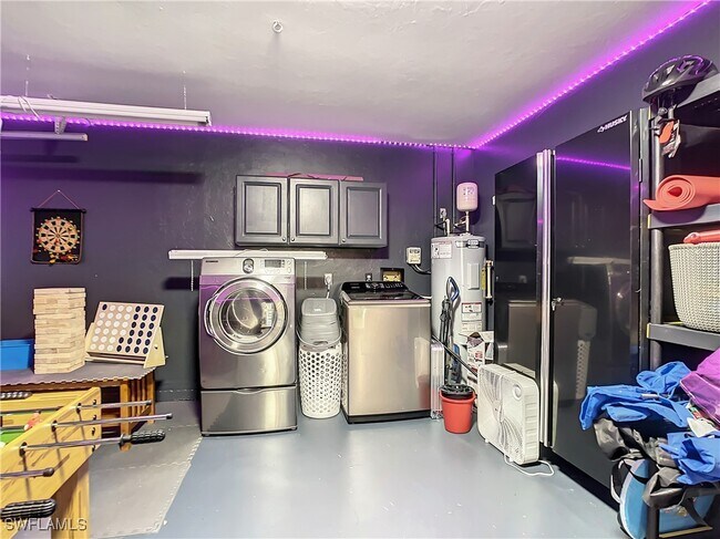 Building Photo - 207 SE 22nd St