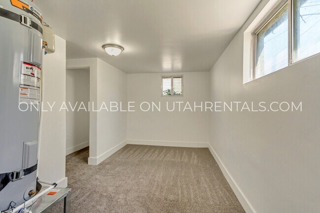 Building Photo - 138 N 900 W