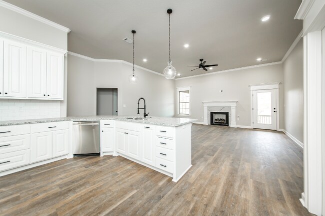 Building Photo - 17304 Hollow Pine Dr
