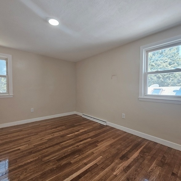 Building Photo - 131 Itasca St