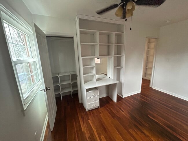 Building Photo - 1404 Logan St