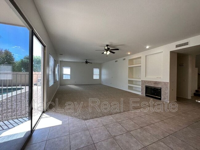 Building Photo - 7847 E Portobello Ave