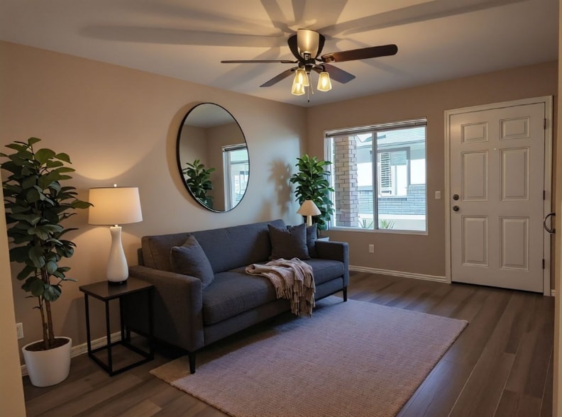 Building Photo - 608 S Pioneer