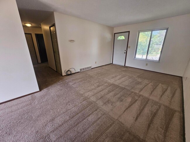 Building Photo - 1793 Ibson Dr