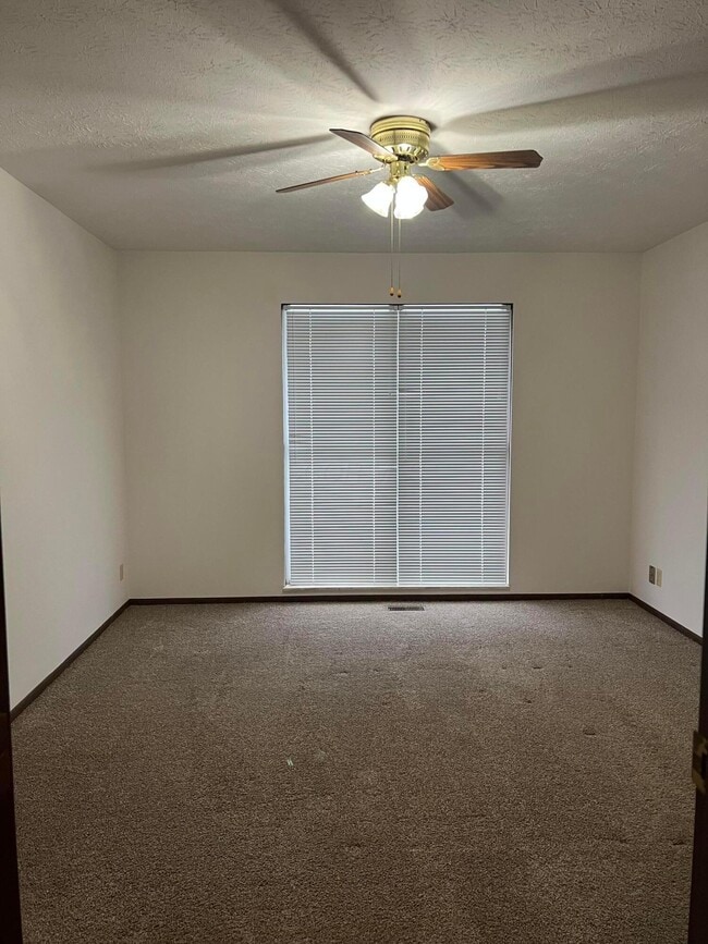 Building Photo - 217 Lee's Pl