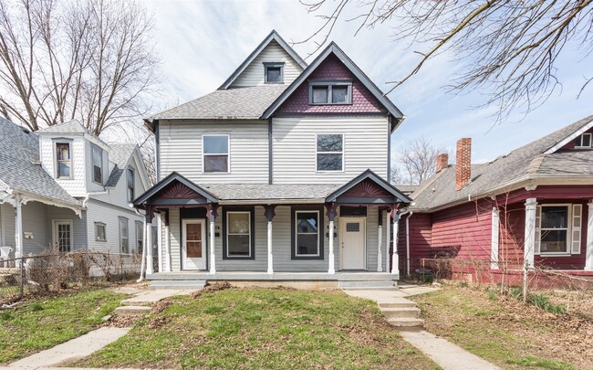 Front of duplex. - 1150 Tecumseh St