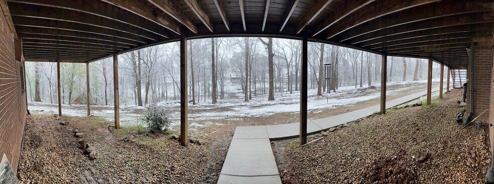 Building Photo - 1230 Stonewall Jackson Dr