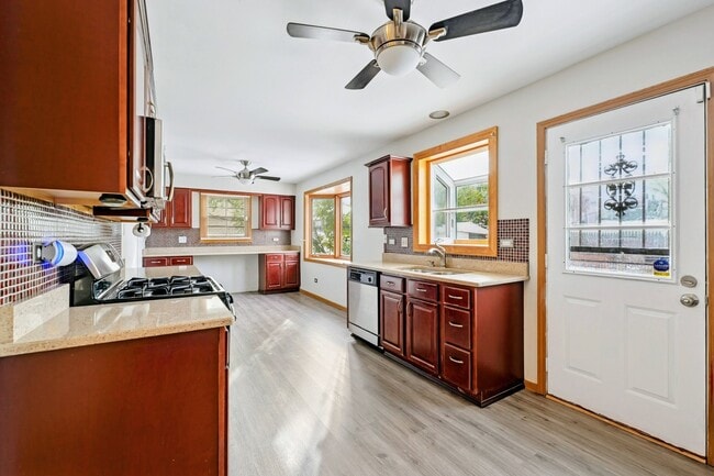 Building Photo - 17910 Millstone Rd