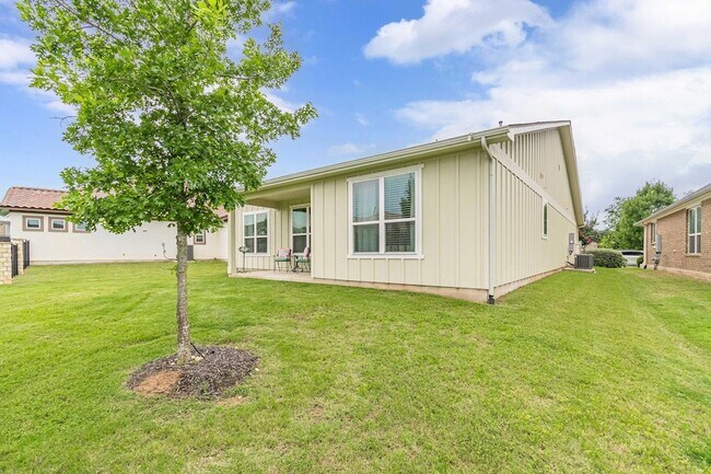 Building Photo - 115 Laughing Pear Cv