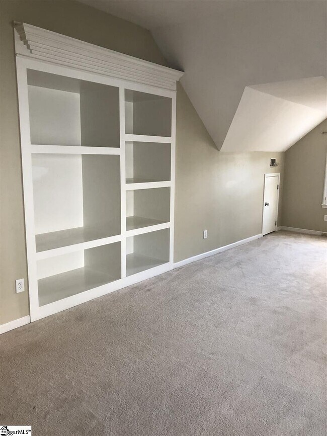 Building Photo - 4 Birchleaf Ln