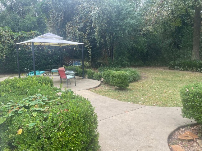 Building Photo - 2/2 HOME FOR RENT ONLY 1800$