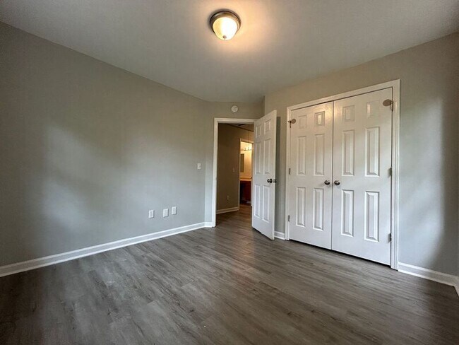 Building Photo - 190 Stanhope Cir NW