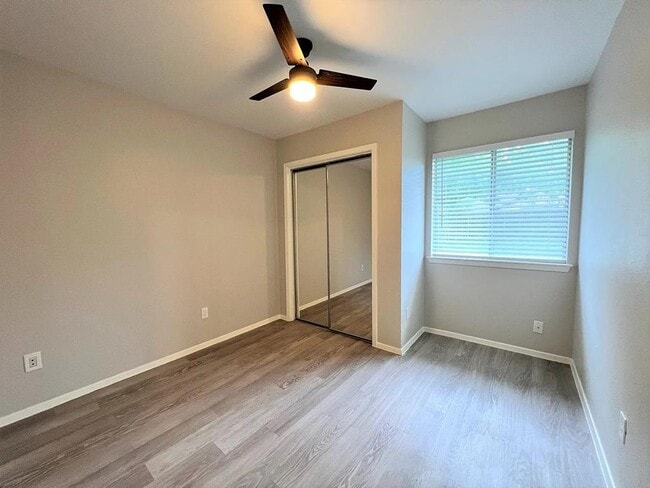 Building Photo - 12214 Thompkins Dr
