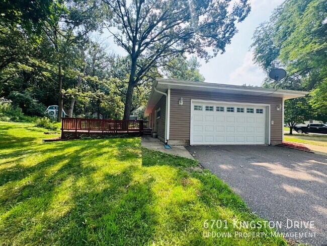 Building Photo - 6701 Kingston Dr