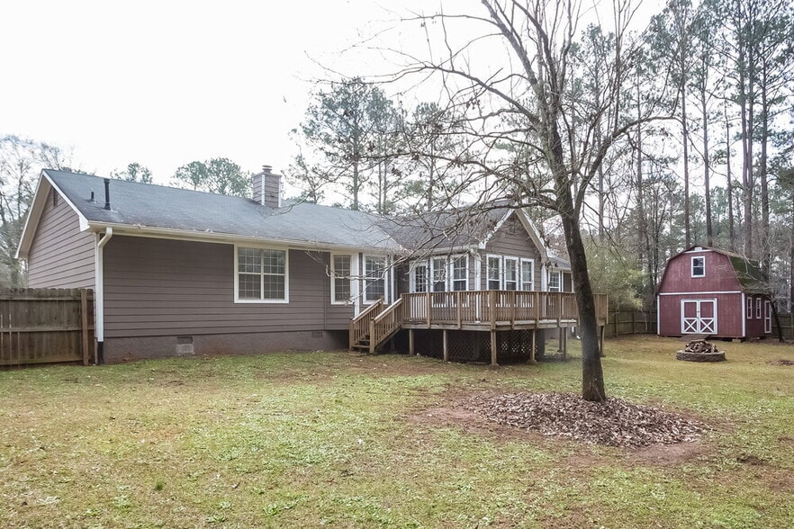 Building Photo - 105 Bennington Dr