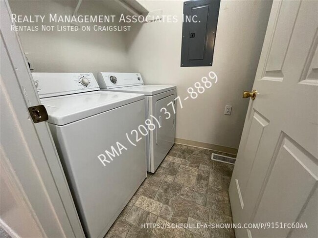 Building Photo - 6727 W Overland Rd