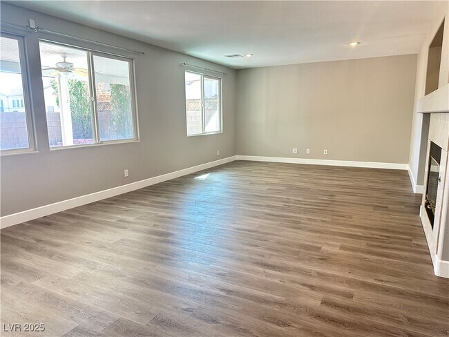 Building Photo - 4312 N Thunder Twice St