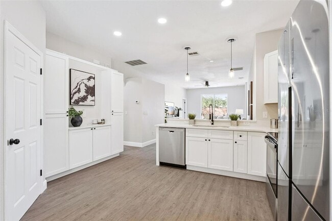 Building Photo - 1209 Cathcart Cir