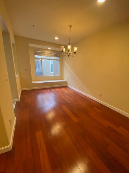 Dining Area - 439 Camille Cir
