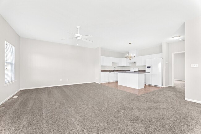 Building Photo - 2885-2885 5th St