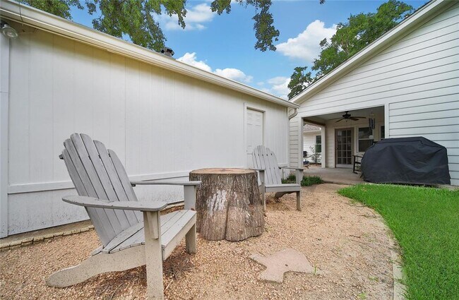 Building Photo - 1635 Althea Dr
