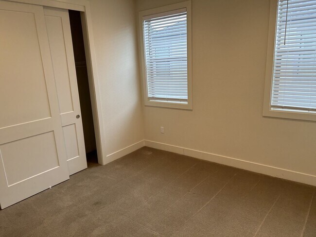 Building Photo - Beautiful Elegant Fountaingrove Home